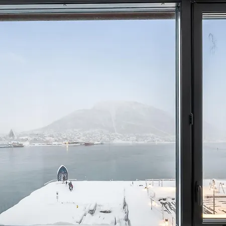 Northern Lights Haven 2bd Sea View Apartamento Tromsø