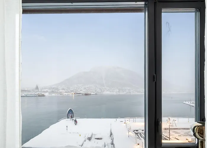 Northern Lights Haven 2bd Sea View Apartment Tromsø